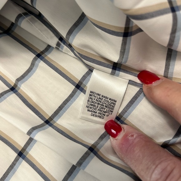 Roundtree York Men’s Short Sleeve Button Down
Size 3XB - Picture 2 of 7